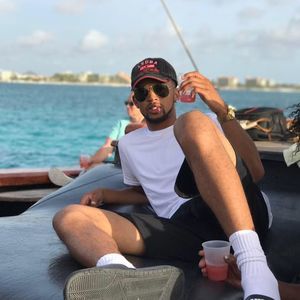 Meet your Posher, Kameron